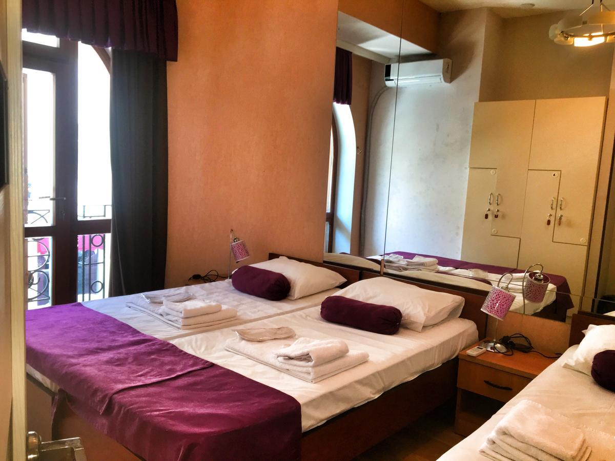 Hostel Inn Hotel&Hostel Baku Exteriör bild